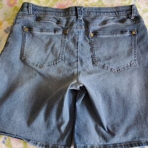 Wit & Wisdom high rise bermuda jean jeans shorts Women's Size 16 36W 9L Stretch